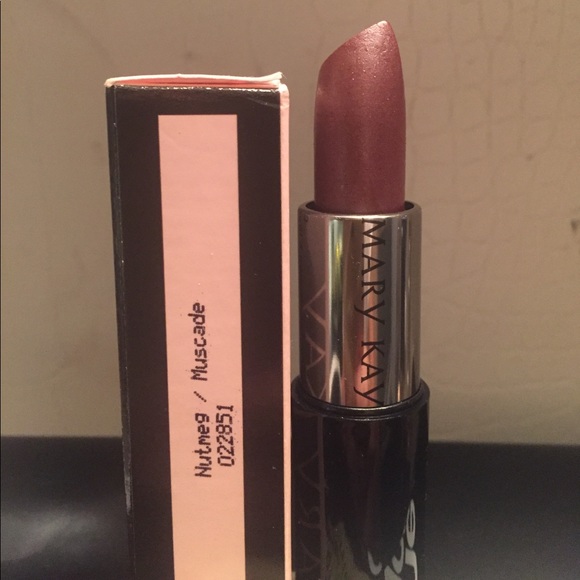 Cosmetics - Picture 5 of 8