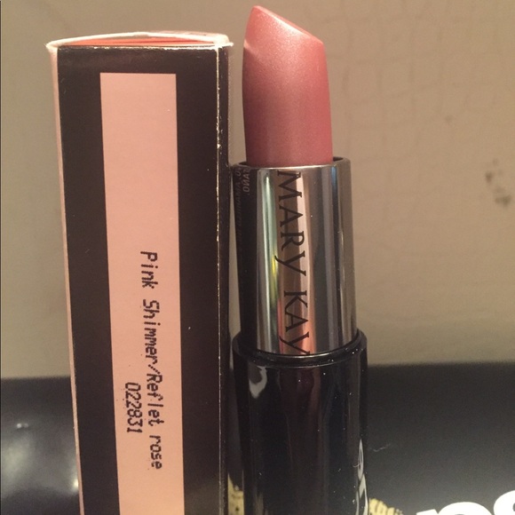 Cosmetics - Picture 7 of 8