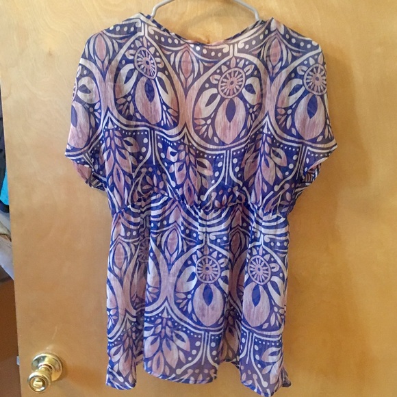 Beautiful bohemian print sheer top - Picture 2 of 3