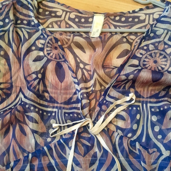 Beautiful bohemian print sheer top - Picture 3 of 3