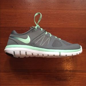 NWOT Nike Flex Trainers✨