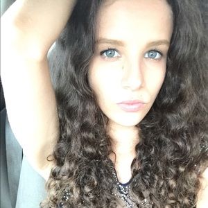 Meet your Posher, Nicole