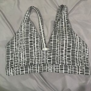 VS Strappy Sports Bra