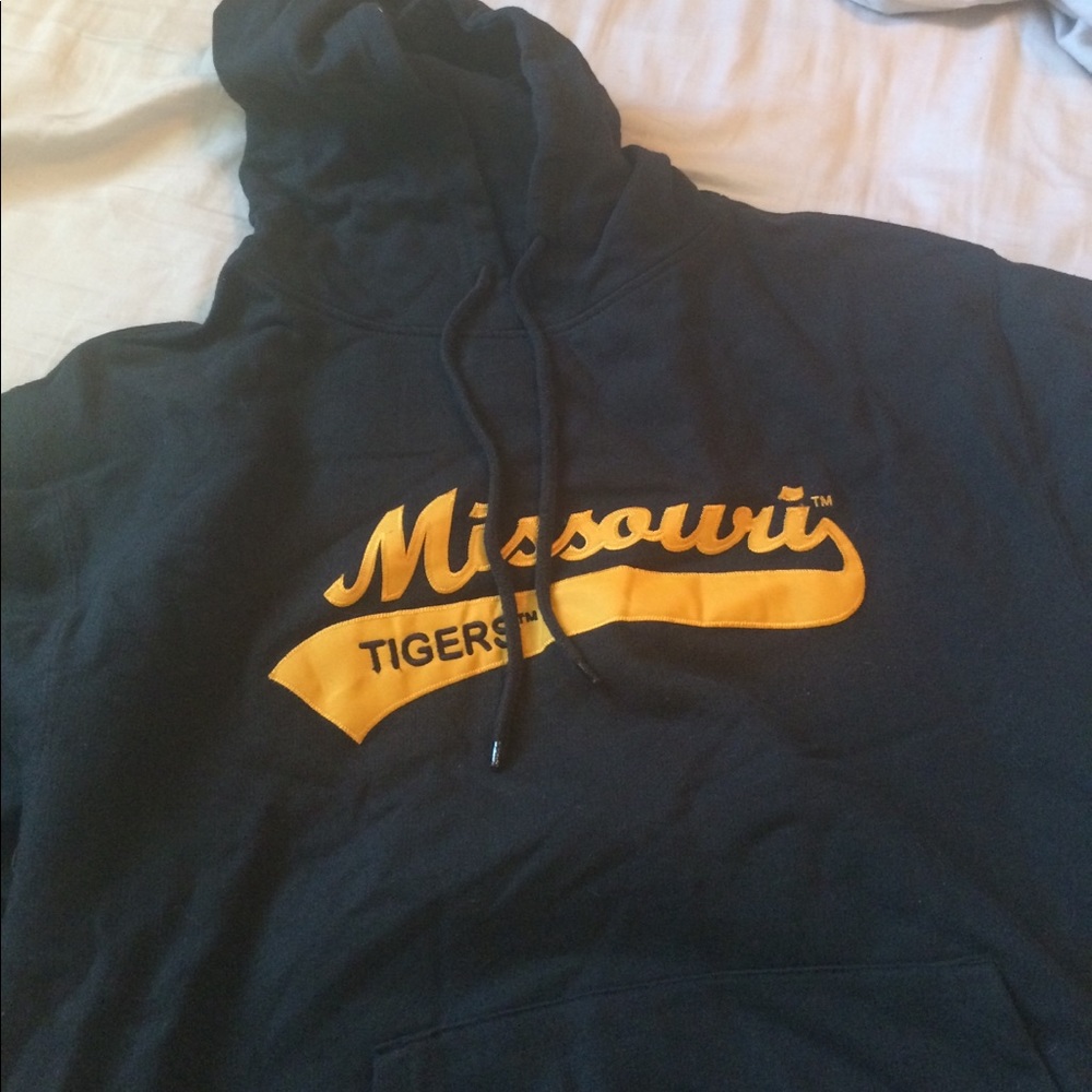 New! Missouri Tigers black hoodie. Front pocket