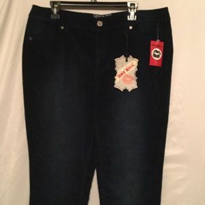 Hot Kiss Skinny Lily Dark Green pant SZ 15/16