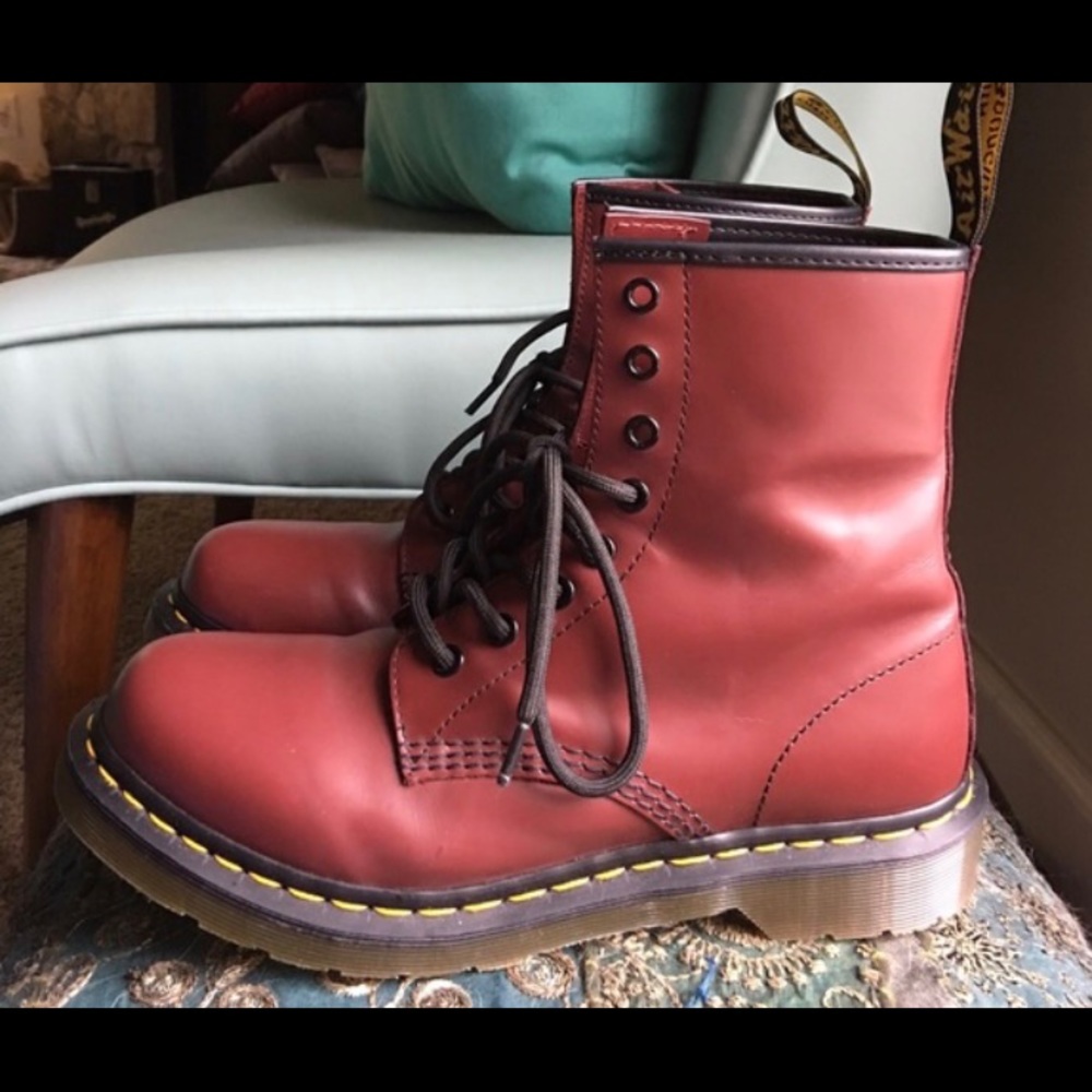 Dr. Martens 1490 Air Walk Women's boot