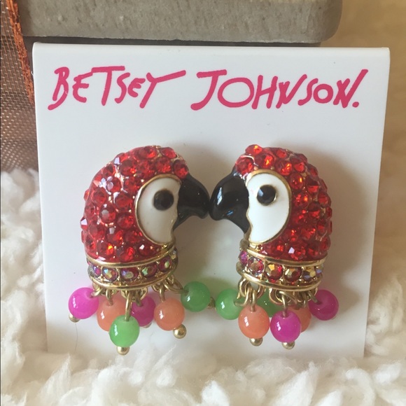 Betsey Johnson Jewelry - 🌸NWT! BETSEY JOHNSON PAVE PARROT STUD EARRINGS