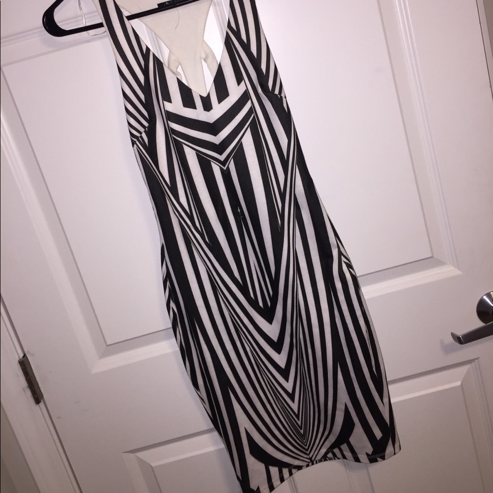 Black/White Design Curvy Women's Dress!!