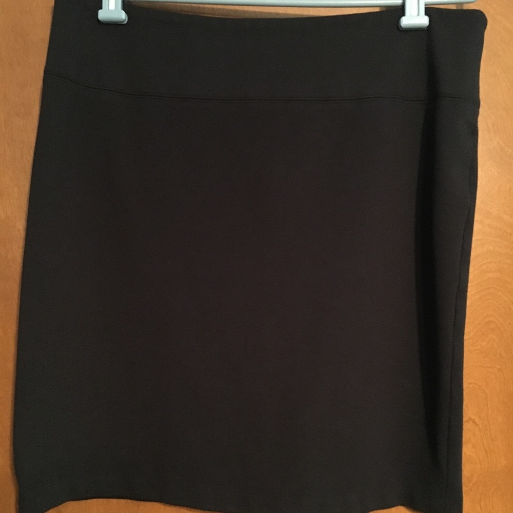 INC black short back zip skirt