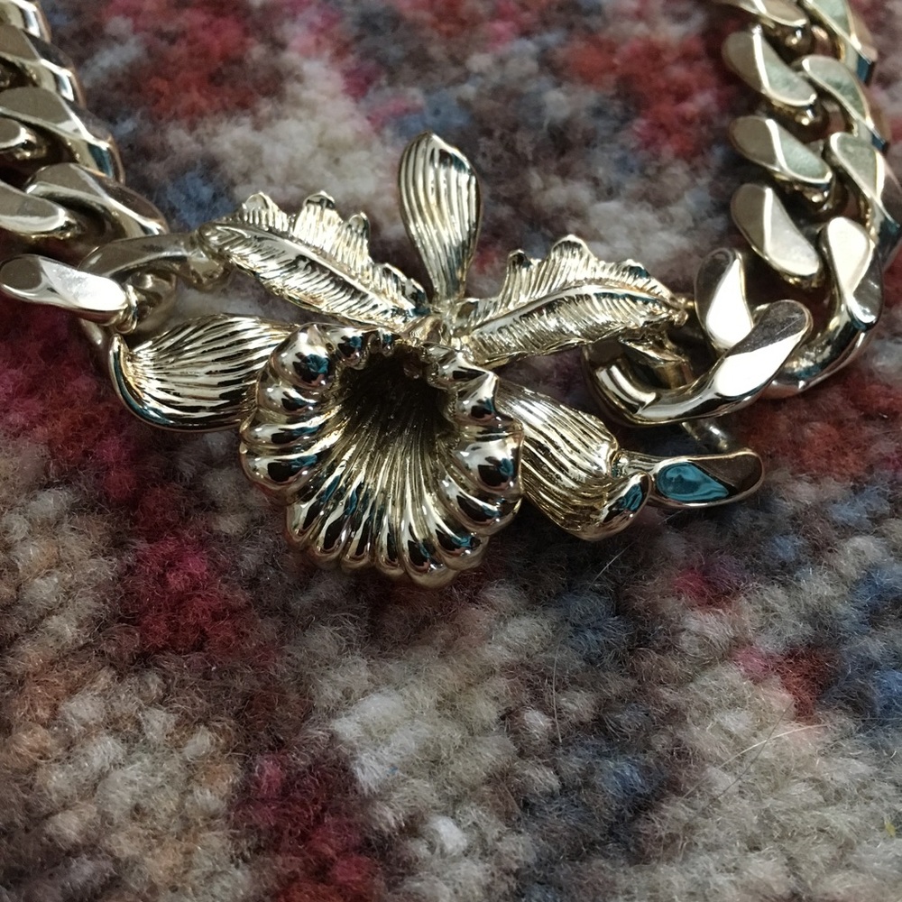 Givenchy gold chain flower necklace