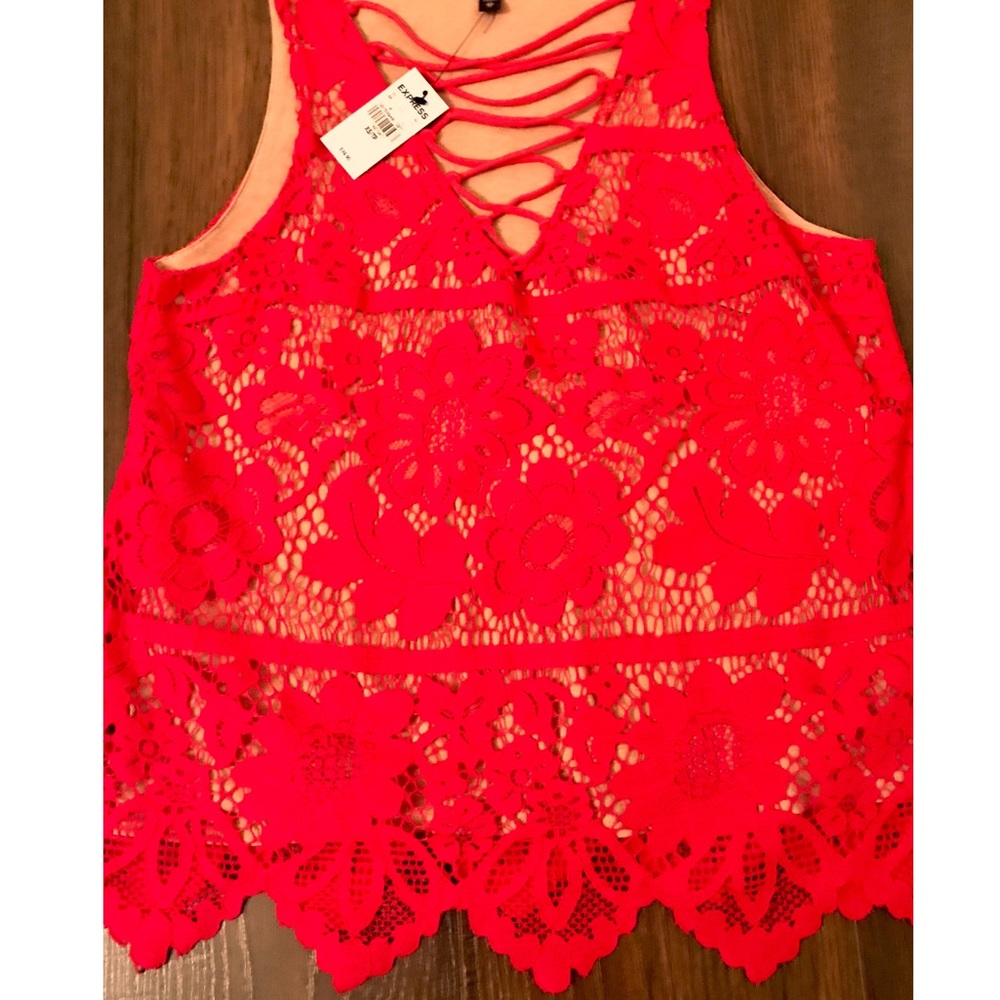 STUNNING Red Lace Top From Express ❤️😍 - Picture 3 of 4
