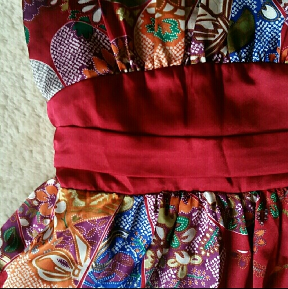 Kisses Beautiful Silk Dress - Picture 2 of 4