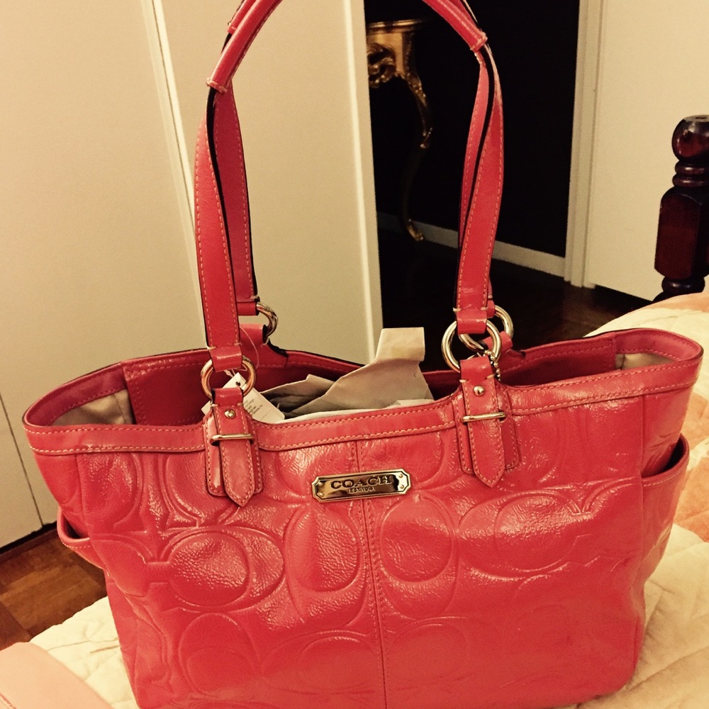NEW COACH salmon pink bag