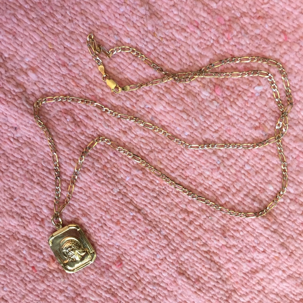 Gold Plated Jesus Medallion Pendant Necklace - Picture 4 of 4