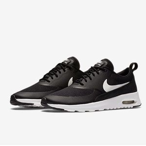 W 9 Nike Air Thea's