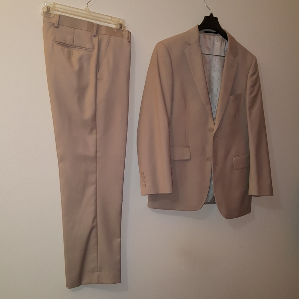 Men Suit - image 1