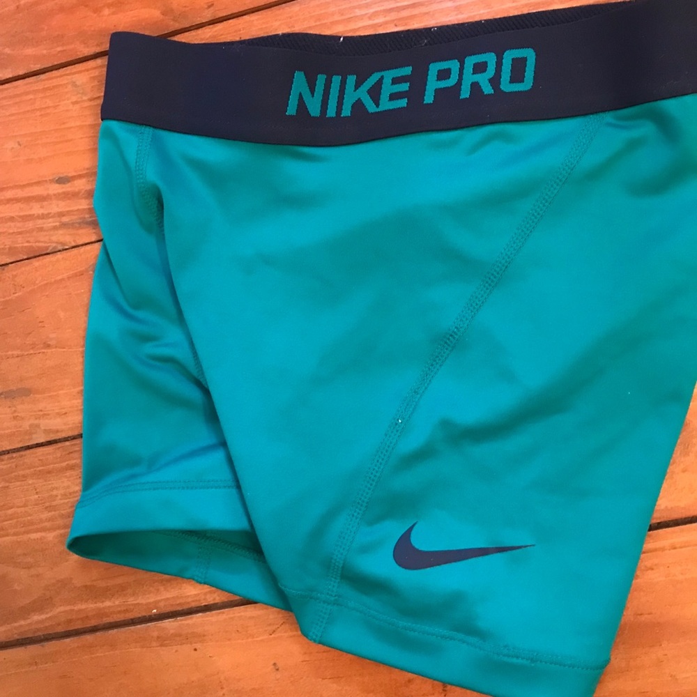 XS NIKE PRO