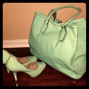 (BUNDLE)💅Jessica Simpson Pumps and Large Tote bag