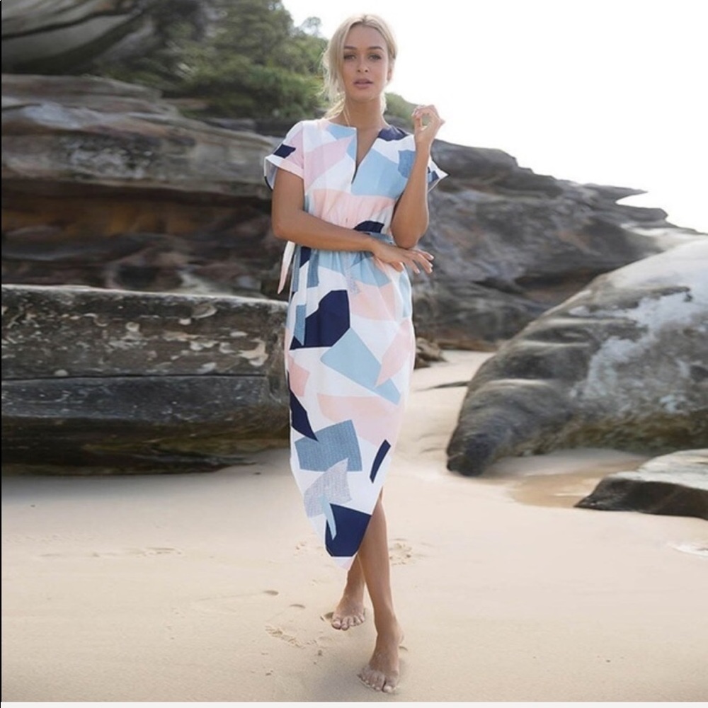 🌎💚| NWT | AMAZING Geometric Printed Dress