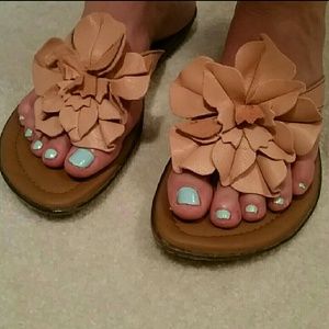 B.O.C. Salmon Flowering Leather Sandals