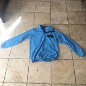 LOOKING TO TRADE. Women's Patagonia Snap Fleece.
