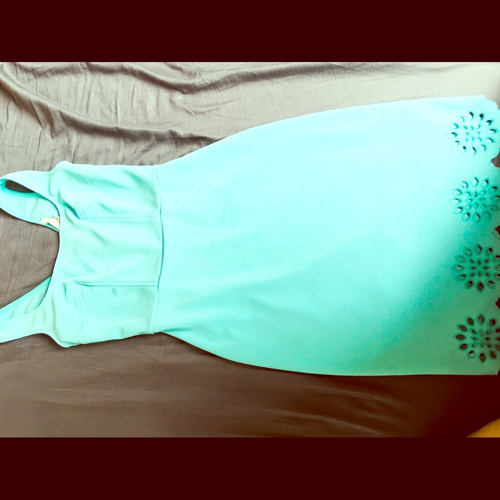 NWOT Guess mint green dress