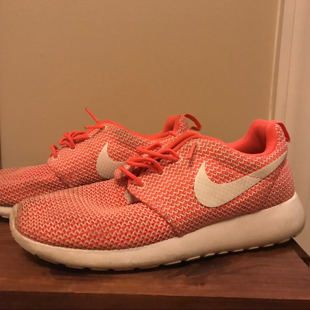 Pink Nike Roshe Runs