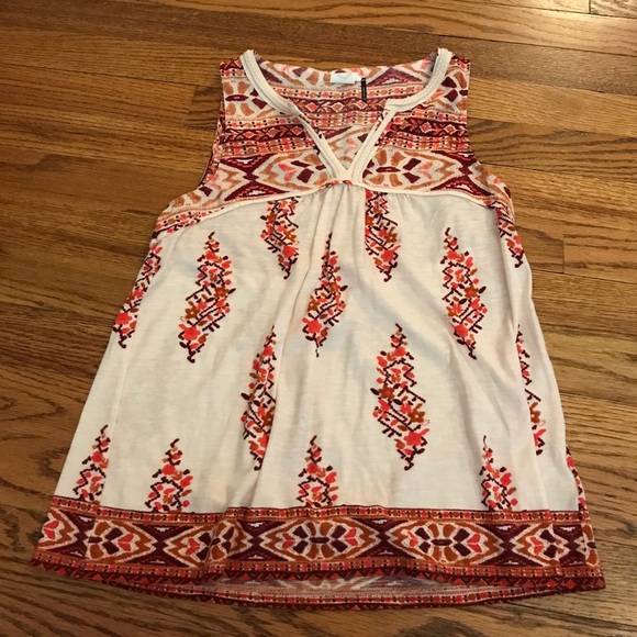 Akemi + Kin Tank - Picture 1 of 2