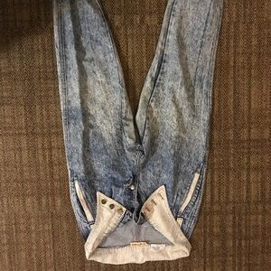 VINTAGE distressed high waisted jeans