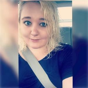 Meet your Posher, Adrianna