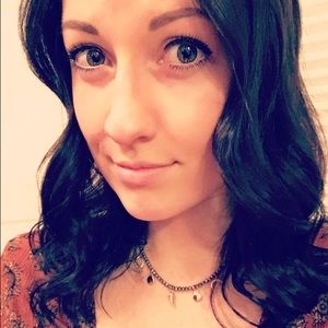 Meet your Posher, Liana