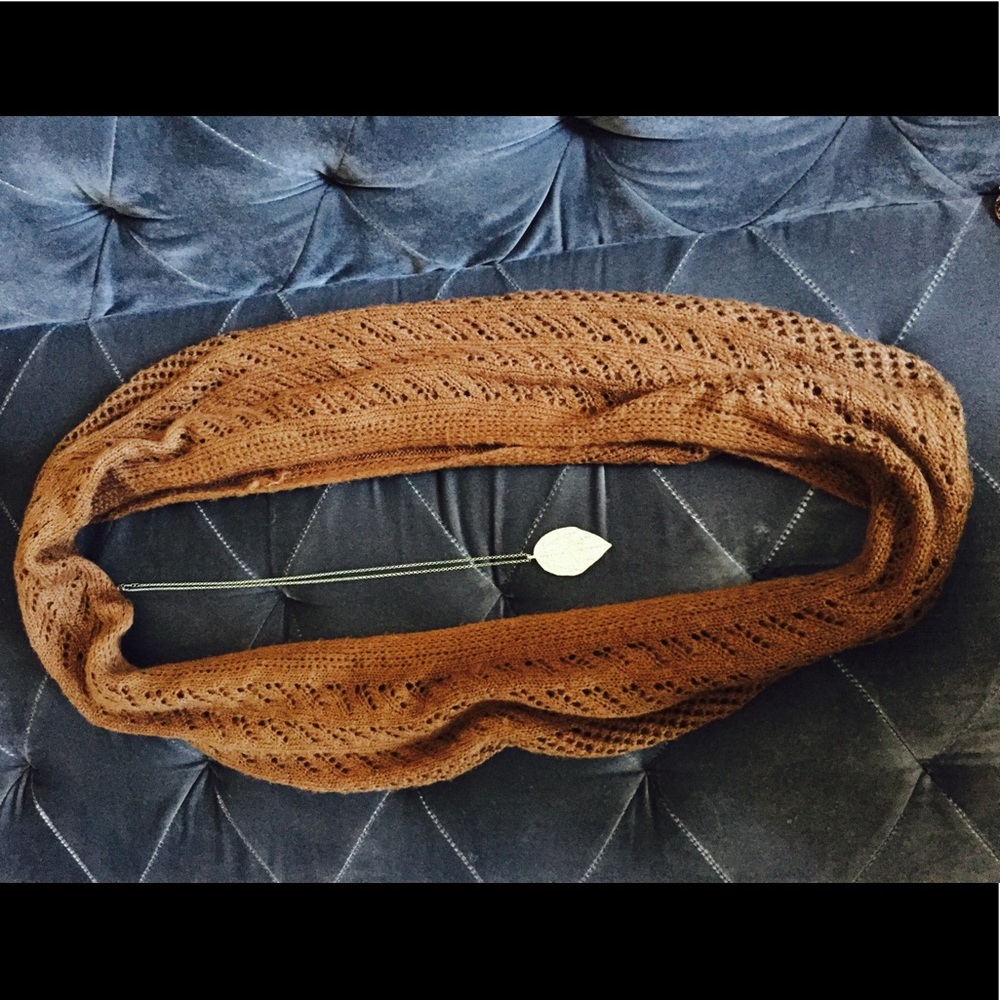 Cozy & Soft 100% Acrylic Infinity Scarf - Picture 3 of 4