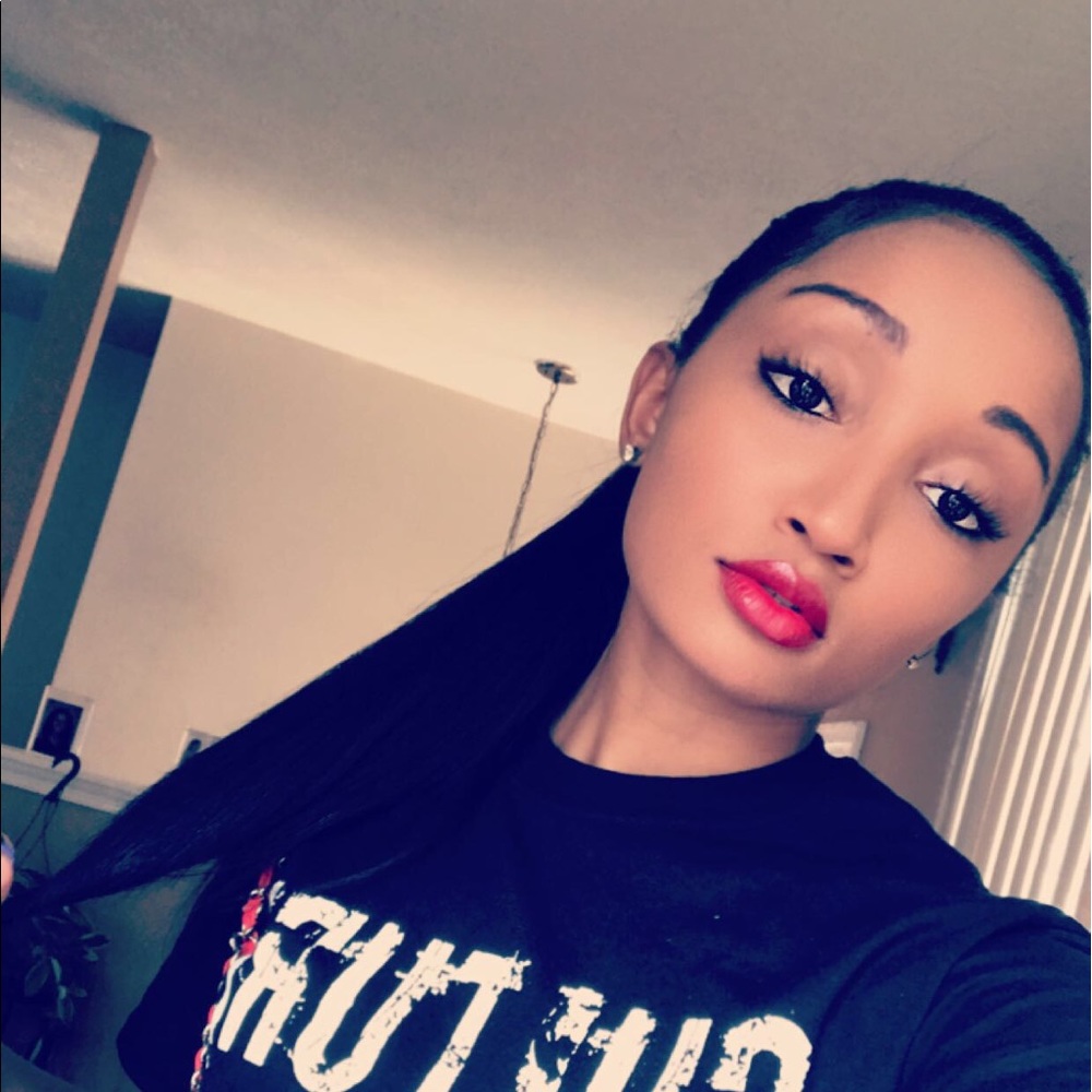 Meet your Posher, Nyell