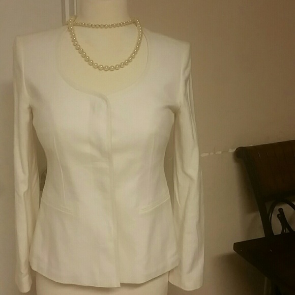 Blazer - Picture 1 of 2