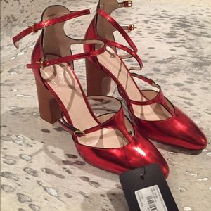 Chloe red metallic ankle strap block heel