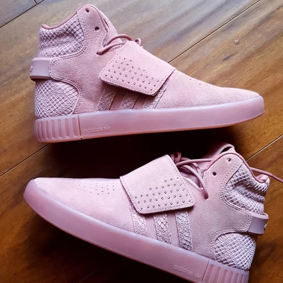 adidas Shoes - Adidas women’s tubular invader strap
