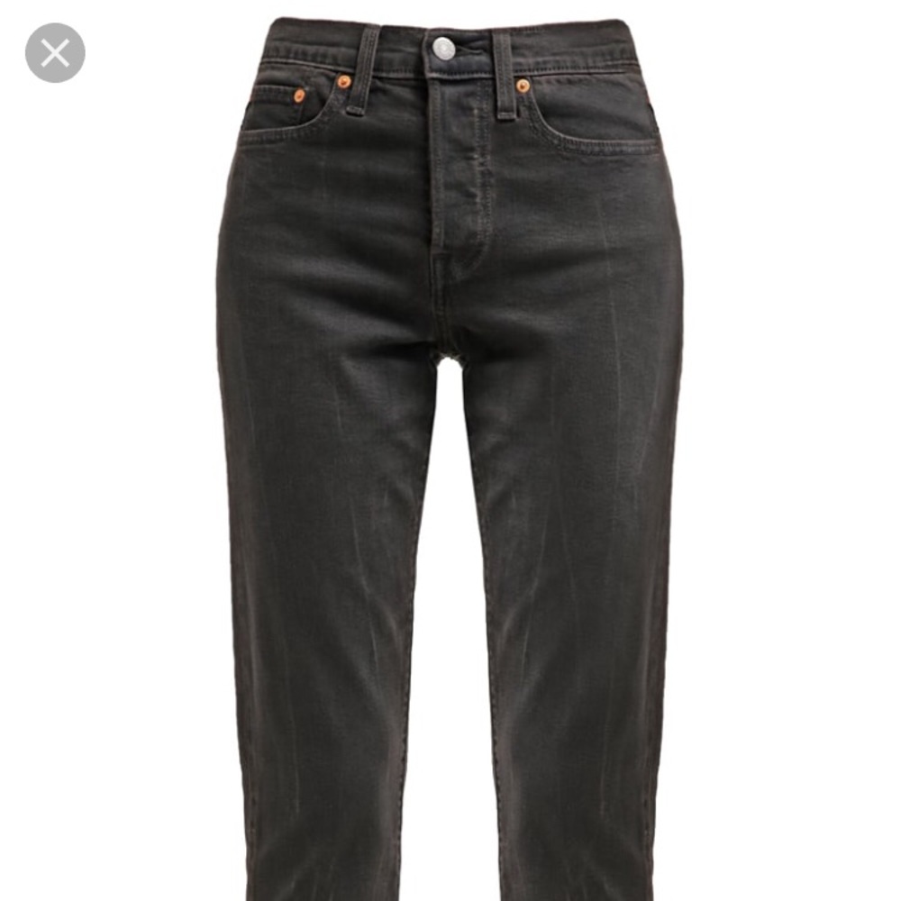 Levi's Wedgie Fit Fray Crop Jeans