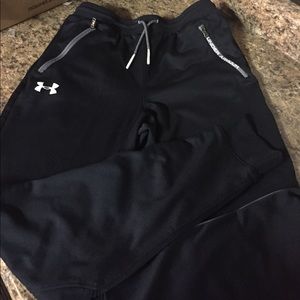 Under Armour Youth large joggers