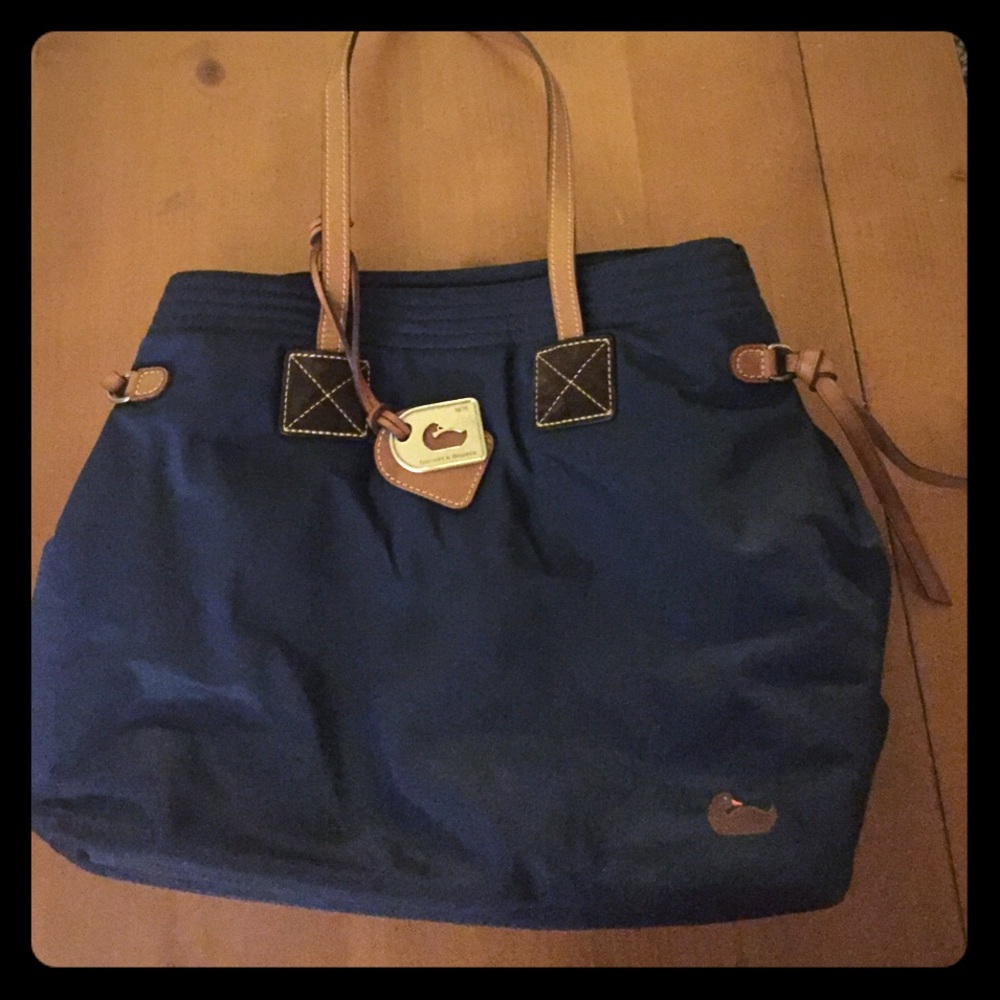 PRICE DROP Dooney and bourke navy bucket bag