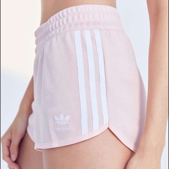 MAKE AN OFFER! ADIDAS ORIGINALS TREFOIL SHORTS - Picture 2 of 6