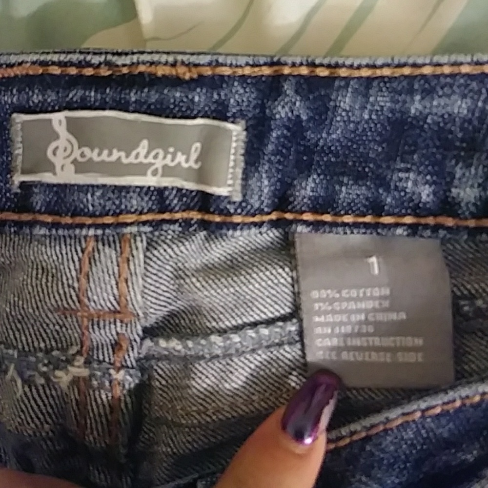 Jean - Picture 2 of 2