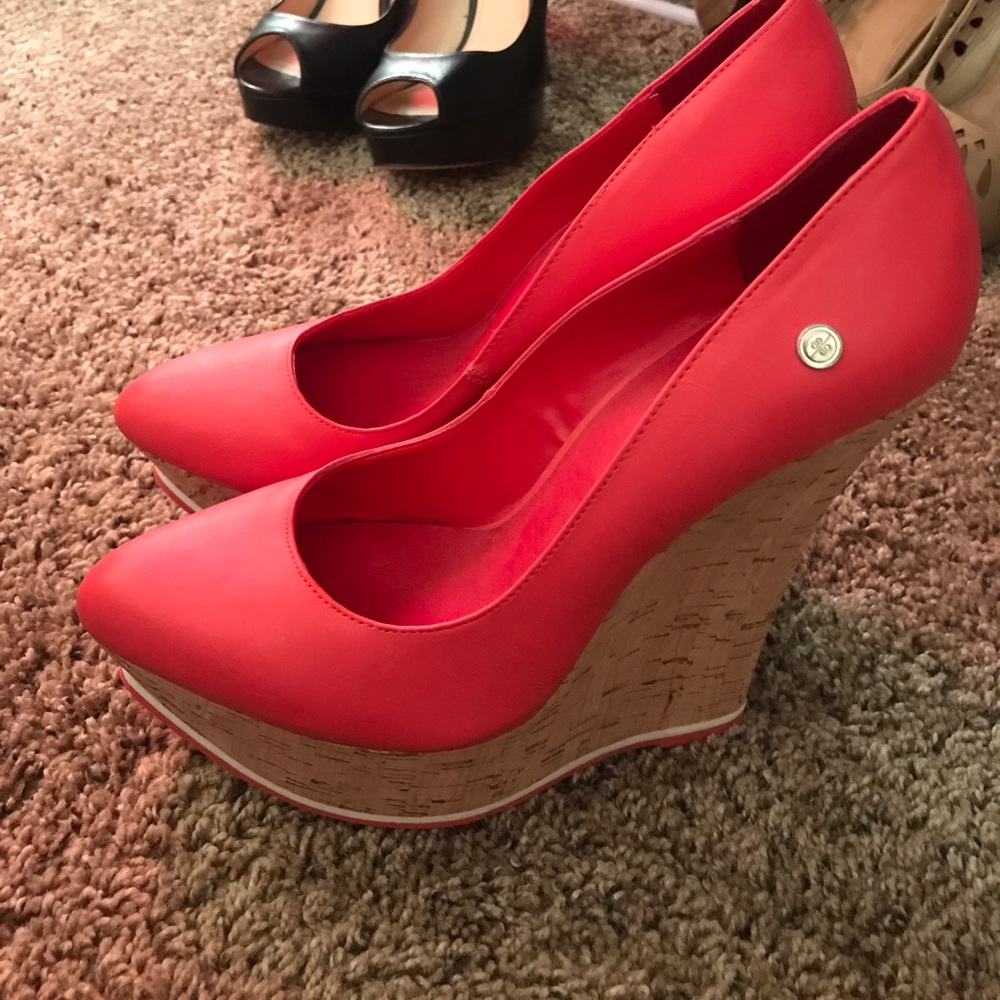 Orange pink wedges