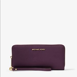 Michael Kors wristlet