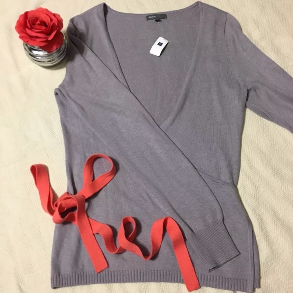 Gap Body NWT lavender sweater with coral