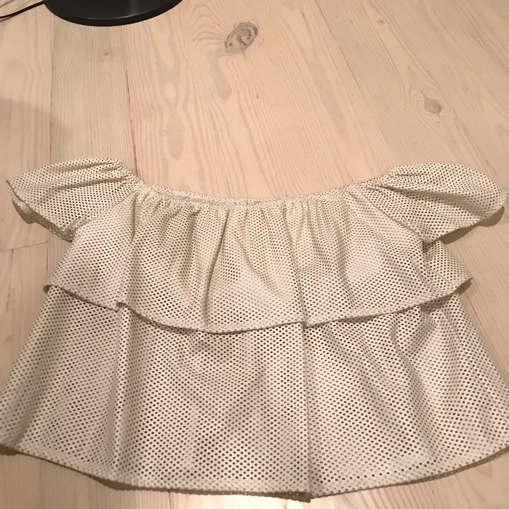 Strapless top