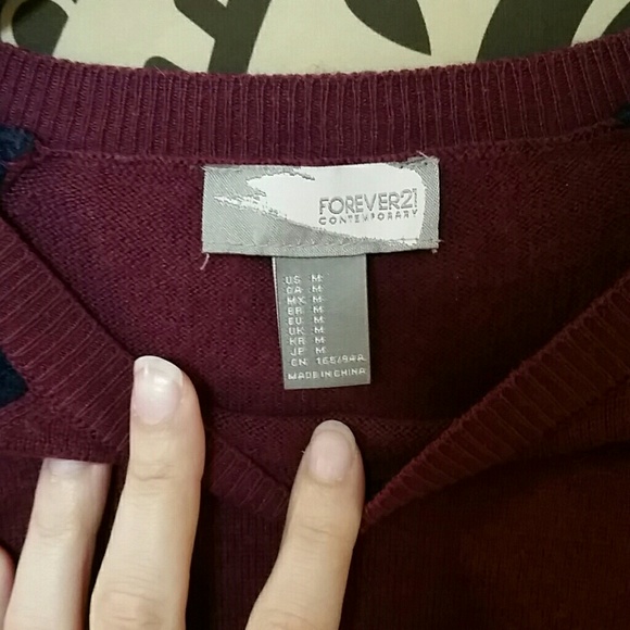 Baseball style sweater - Picture 2 of 2