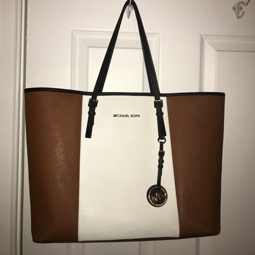 Micheal Micheal Kors Tote.