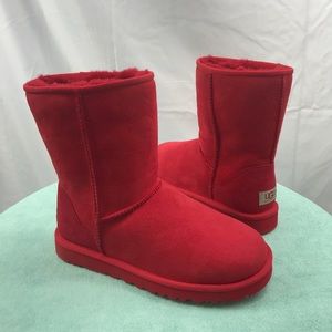 red classic uggs