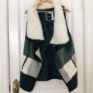 Plaid B&W fuzzy vest