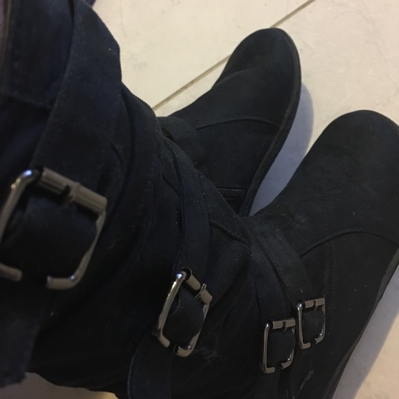 Boots - Picture 1 of 3